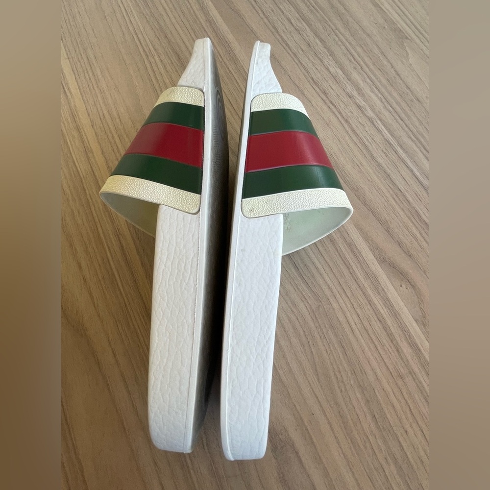 Gucci White Slides with Red and Green Stripes - Picture 7 of 10